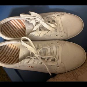 Taos white sneakers